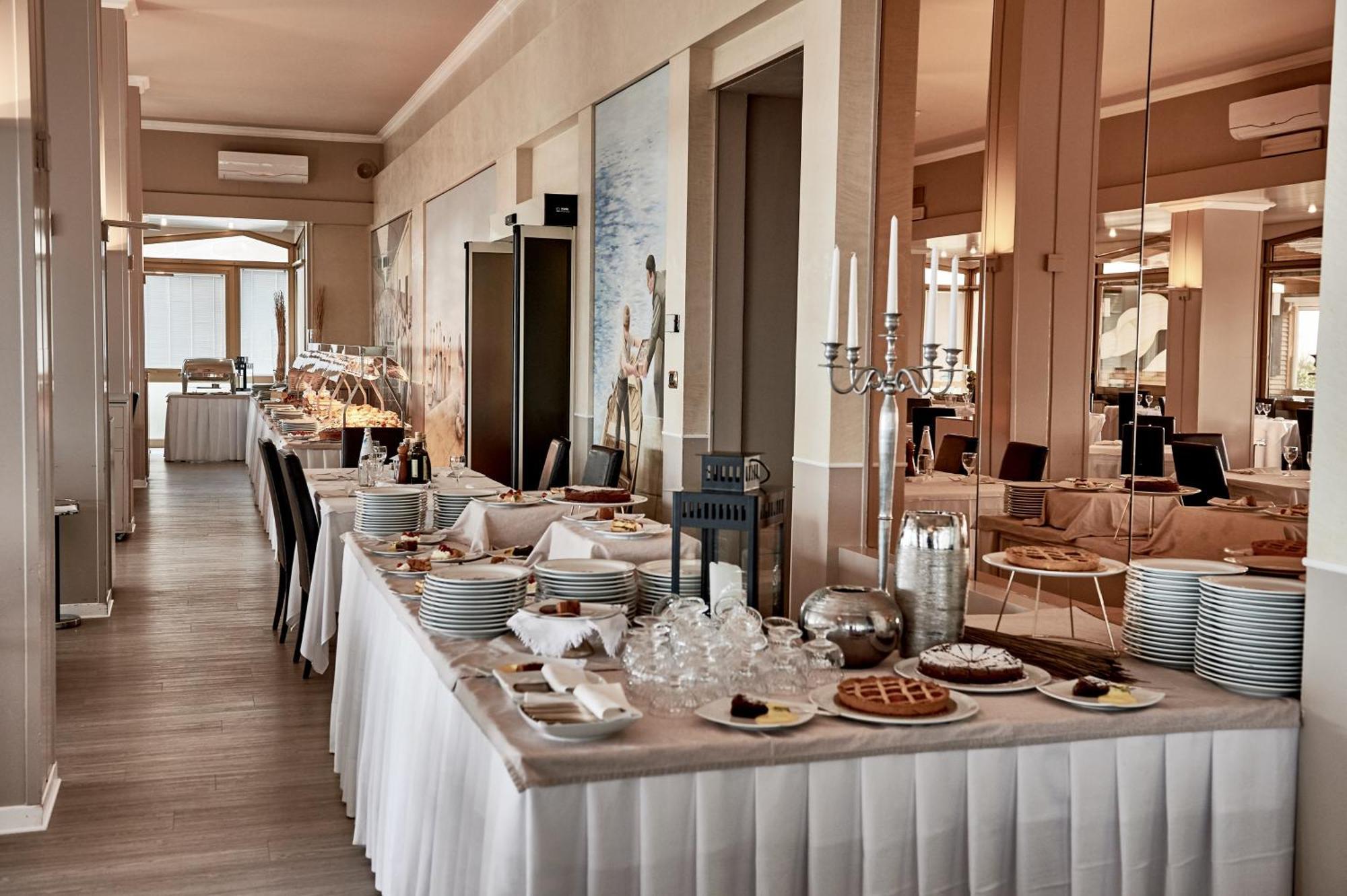 Rouge Hotel International Мілано-Маріттіма Екстер'єр фото