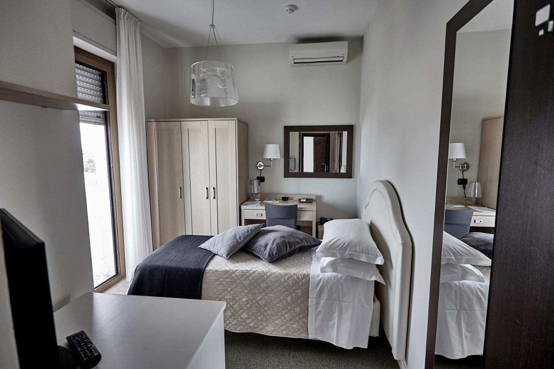Rouge Hotel International Мілано-Маріттіма Екстер'єр фото